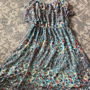 Juniors loose fitting floral dress size small